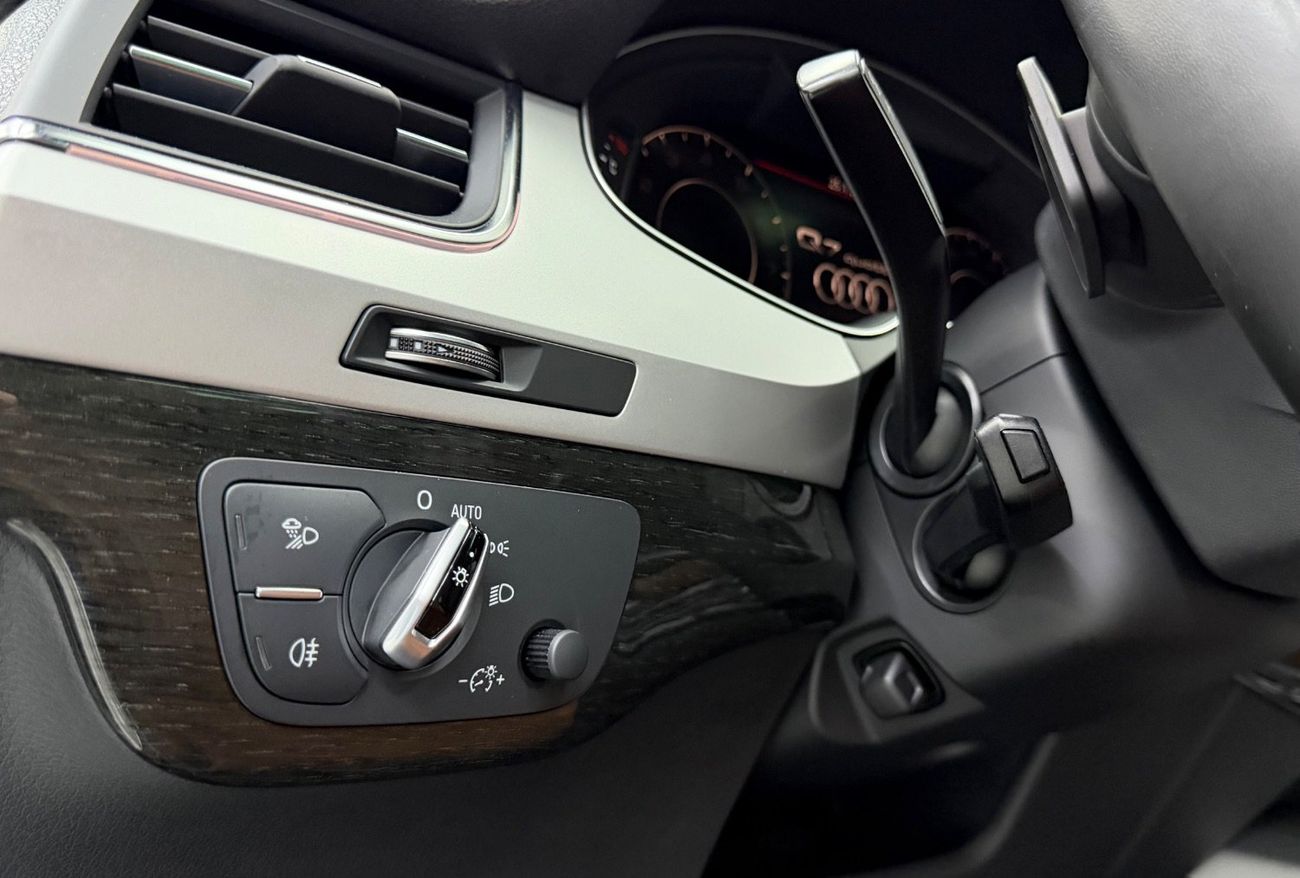 أودي Q7 45 TFSI quattro S-Line 3.0L