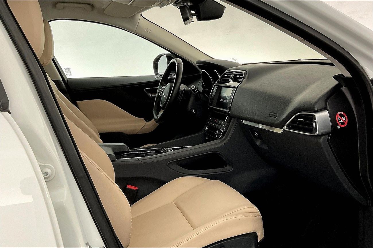 Jaguar F-PACE Pure