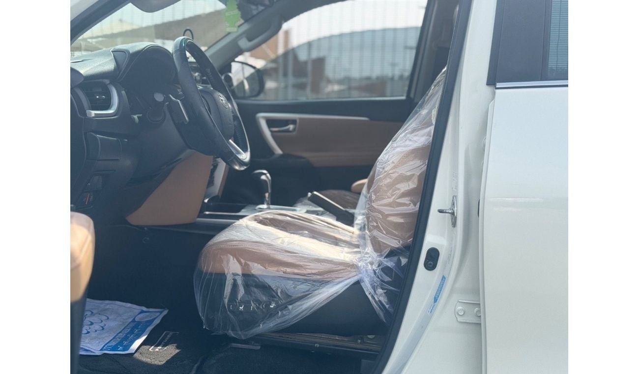 تويوتا فورتونر VXR 4.0L (278 HP)