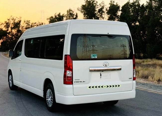 Toyota HiAce 2021 Model Diesel Engine Automatic Transmission Full Option GCC Specification Very Perfect Condition, миниатюра 18