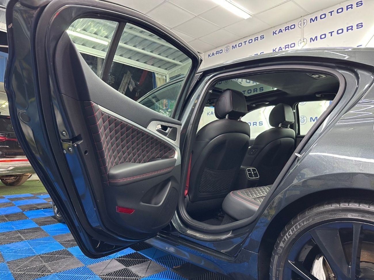 Hyundai Genesis Genesis G70 2023 3.3L turbo engine 365PH