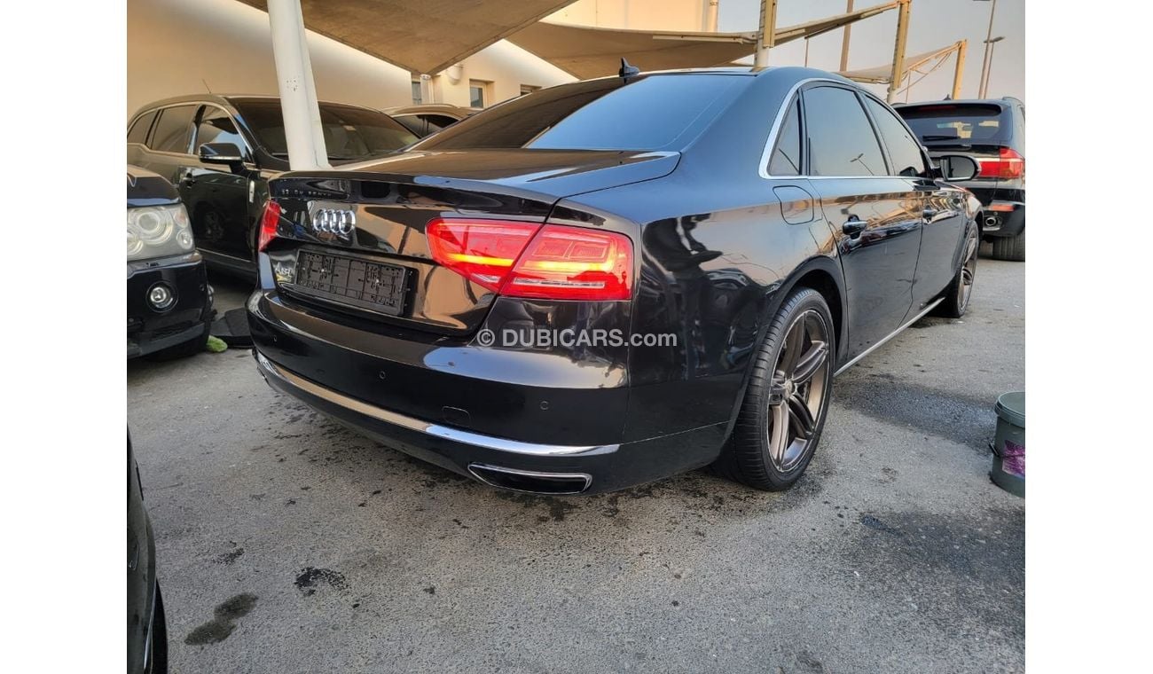 أودي A8 2011 audi A8  8 cylinder  197000 km gulf specs