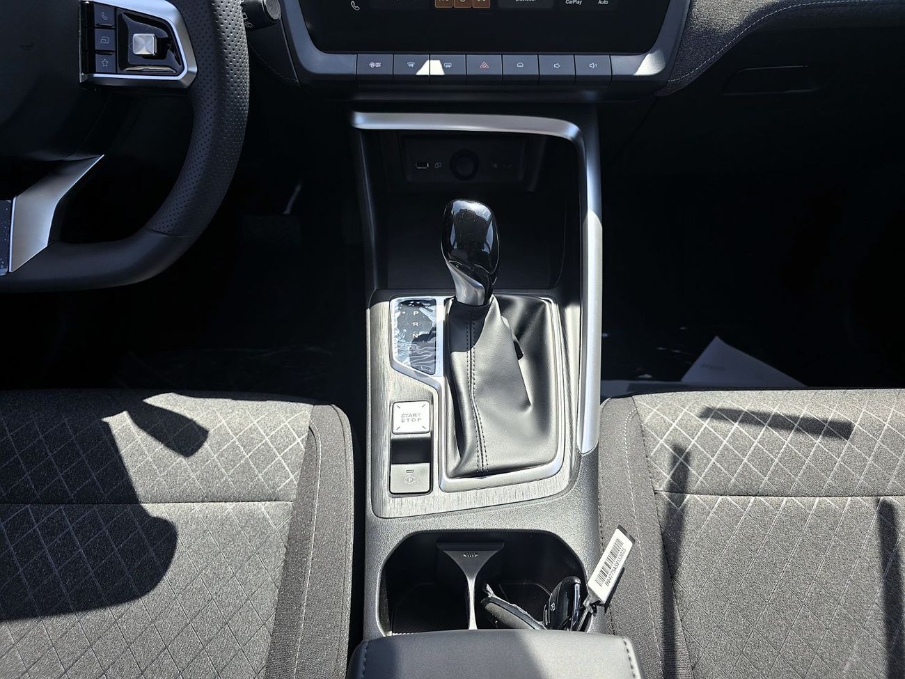 MG ZS MG zs New Shape STD1.5l A/T  Silver Color 2026 Model