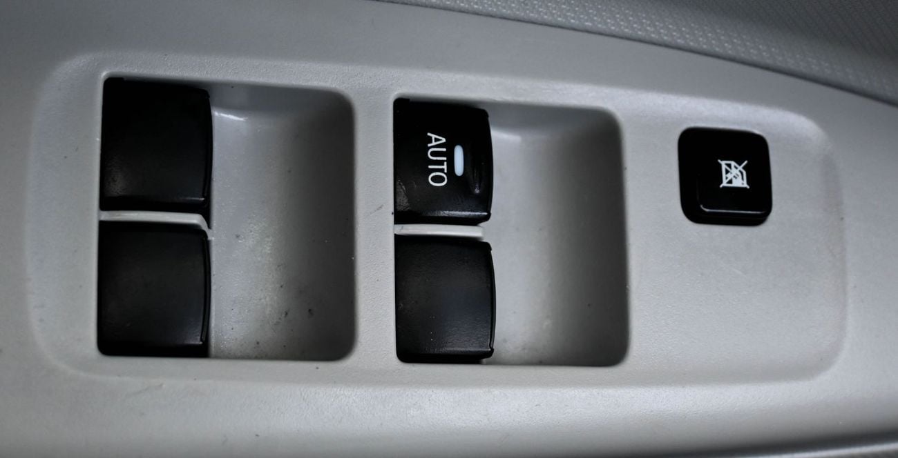 ميتسوبيشي اتراج GLX Base 1.2L