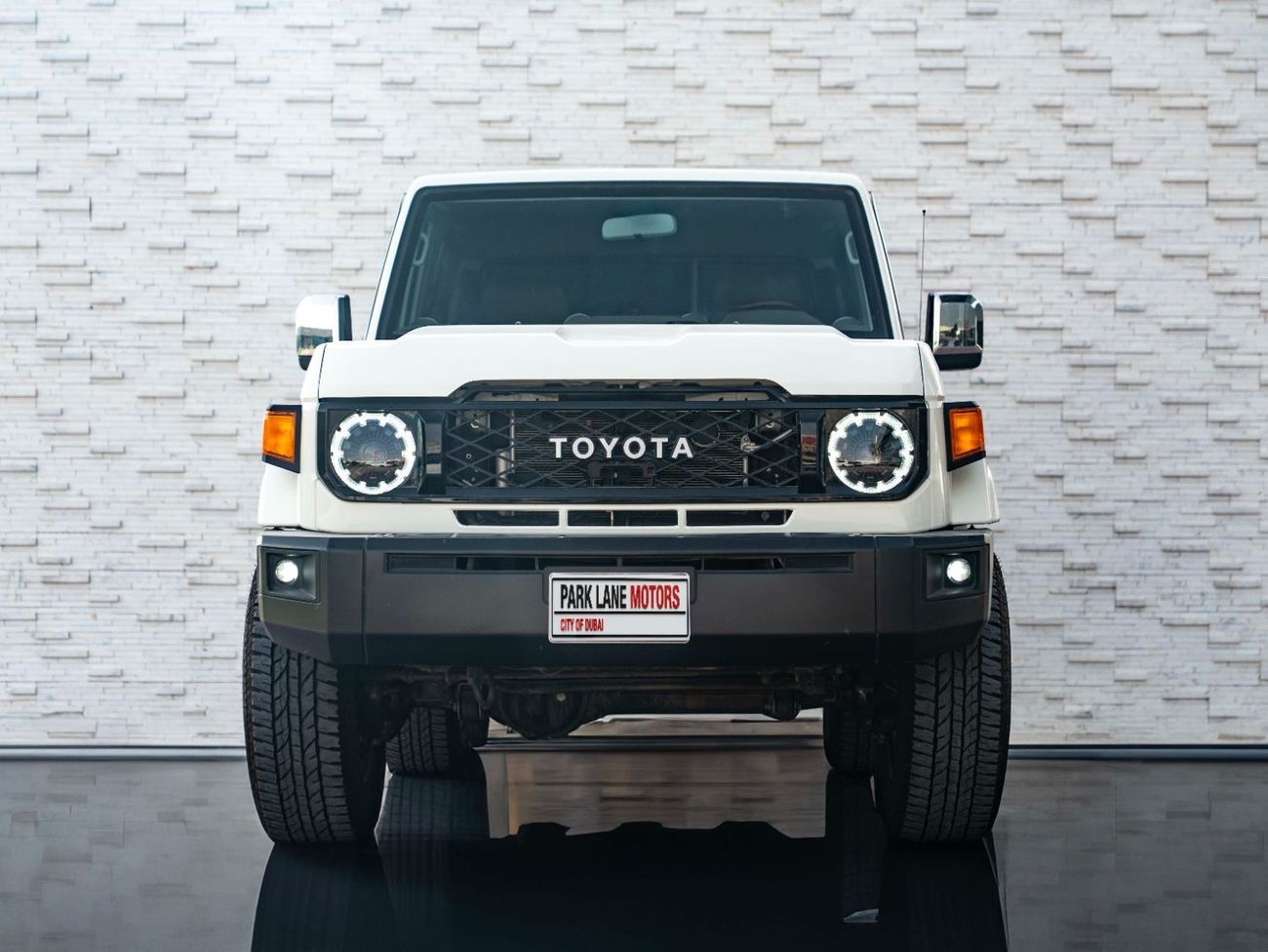 Toyota Land Cruiser 70 LC 70 Series 2DR (Manual)