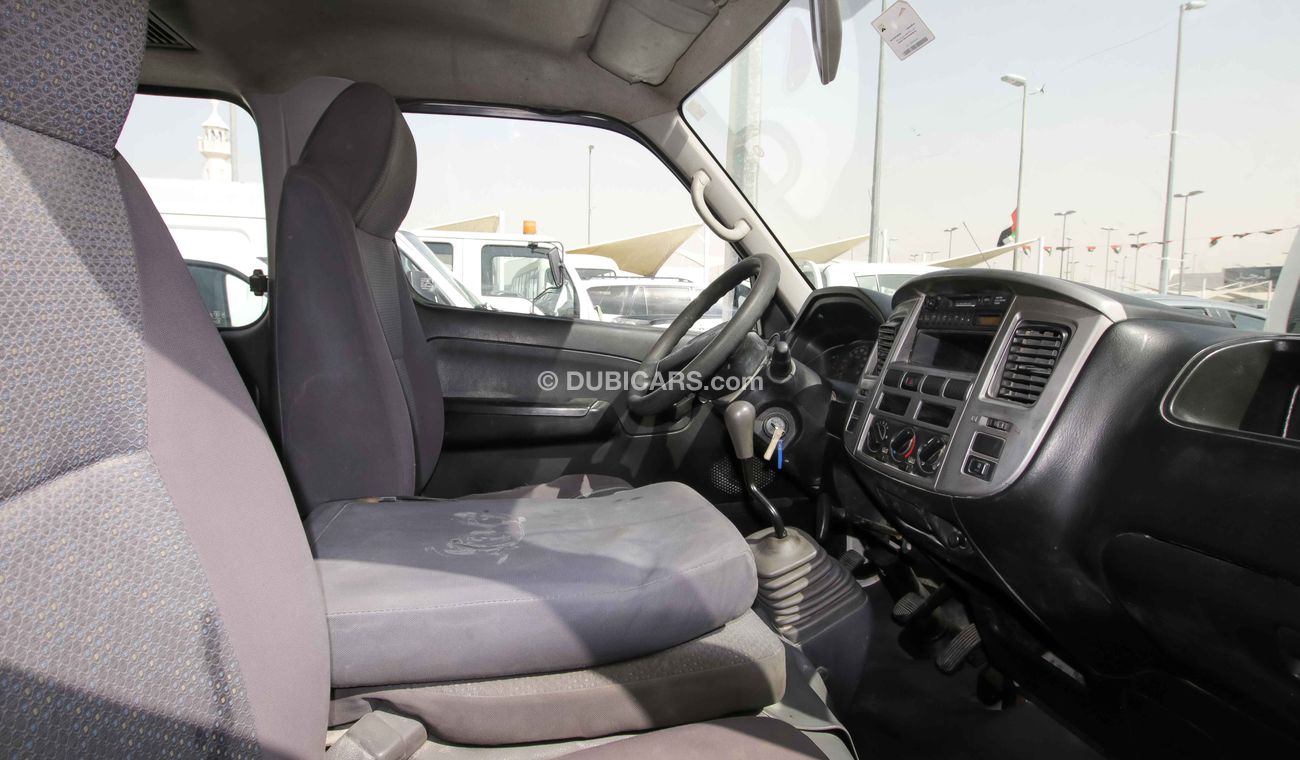 Nissan Urvan