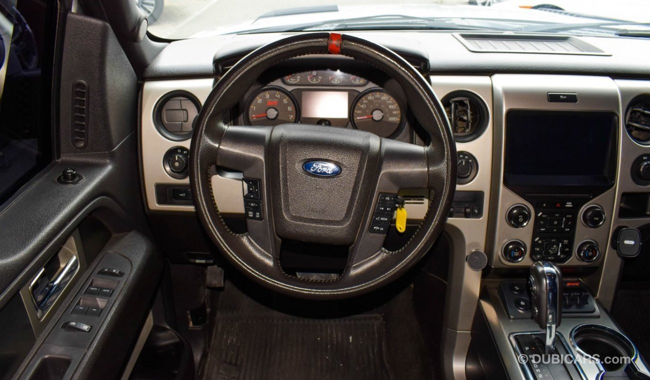 Ford Raptor SVT 6.2 L V8
