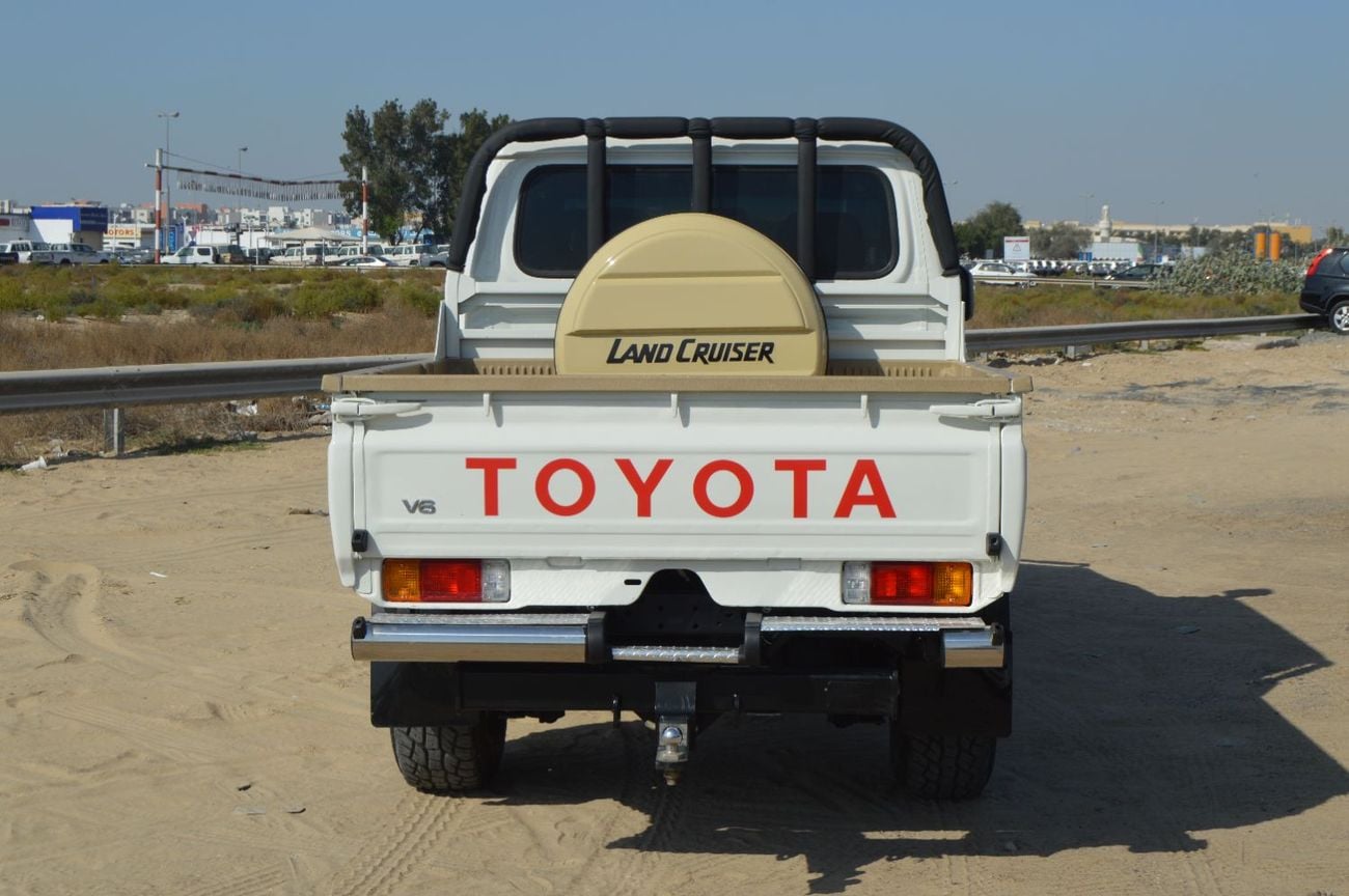Toyota Land Cruiser Pick Up Double Cabin  Left Hand Drive Engine:  V6