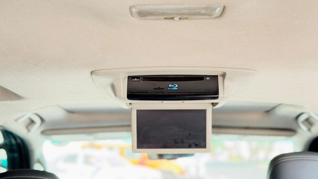 Toyota Prado 2015 | 3.0L DIESEL | AT | RHD | MODIFIED TO 2023 MODEL | PUSH START ENGINE - STEERING CONTROL SWITCH