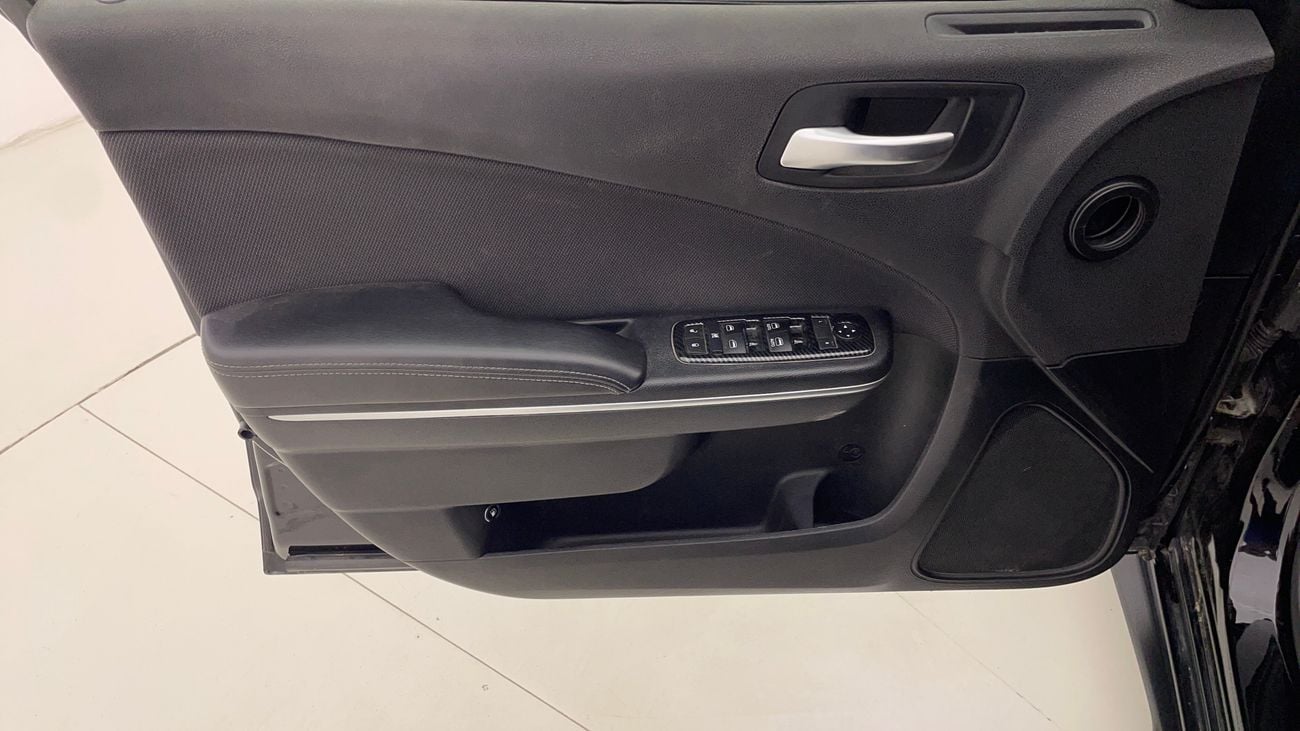 دودج تشارجر SXT 3.6 | بدون دفعة مقدمة | اختبار القيادة في المنزل