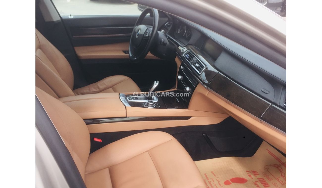 BMW 730Li i model 2012 GCC car prefect condition full service full option low mileage