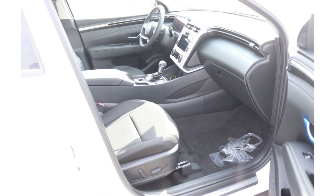 Hyundai Tucson 2.0L Panoramic / Push Start /2 Electric seat / Wireless charges / monitor  2023 Full Option