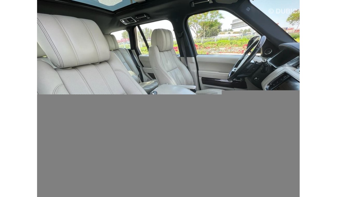 Land Rover Range Rover Vogue SE Supercharged RANGE ROVER VOGUE SE 2015 GCC SUPERCHARGED WITH WARRANTY SERVICE HISTORY