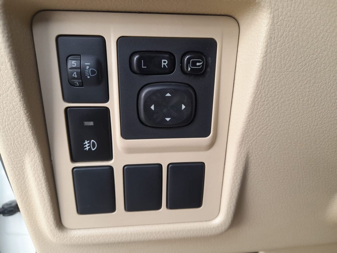 Toyota Prado Left hand drive petrol V6 Auto hydraulic suspension facelifted original car