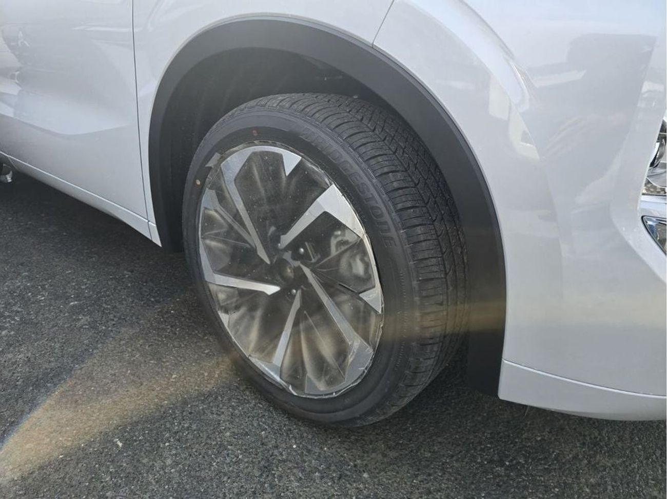 Mitsubishi Outlander Premium Edition 2.5L FULL Option with HUD * EXPORT OFFER*