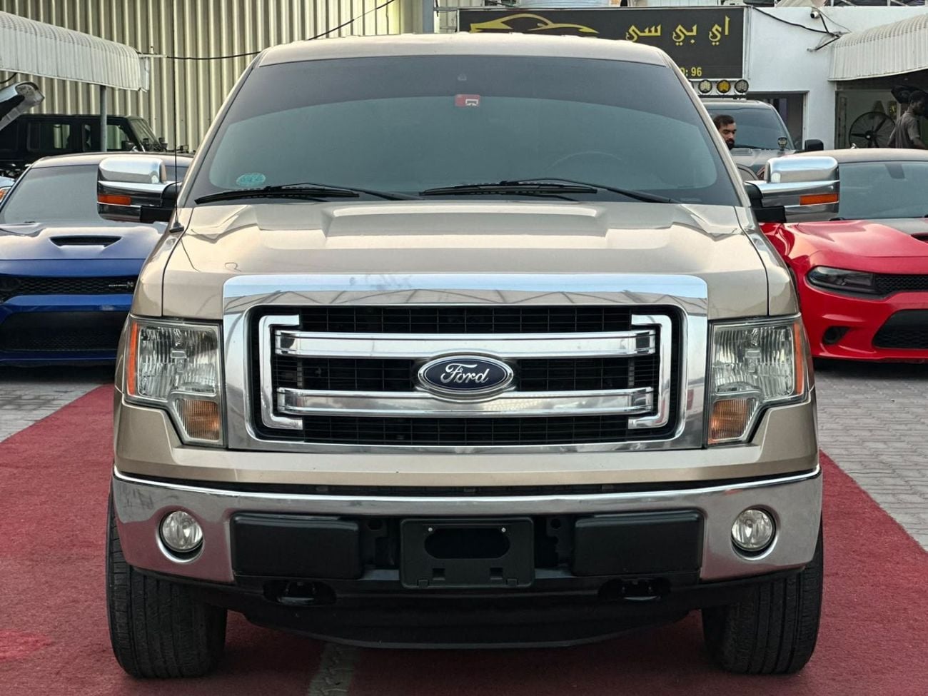 Ford F-150 XLT CREW CAB