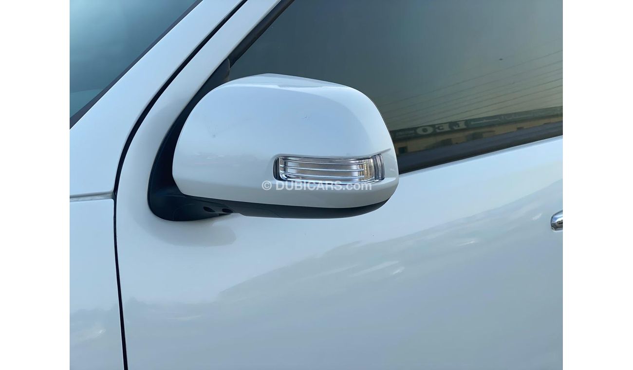 Toyota Fortuner 4X4 4.0L 2012 GCC SPECIFICATION