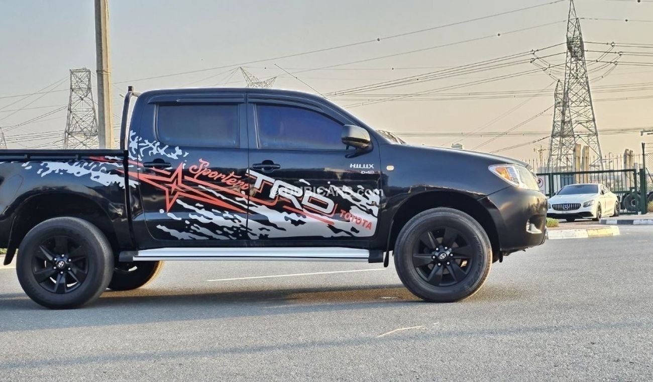 Toyota Hilux 2.5L DIESEL | MANUAL TRANSMISSION  LEFT-HAND-DRIVE | ALLOY WHEELS | LEATHER SEATS