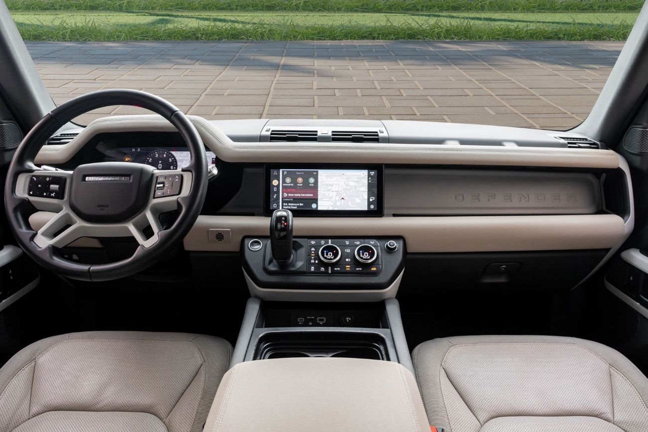 لاند روفر ديفندر 110 P400 LAUNCH EDITION | 4,505 P.M  | 0% Downpayment | Impeccable Condition!