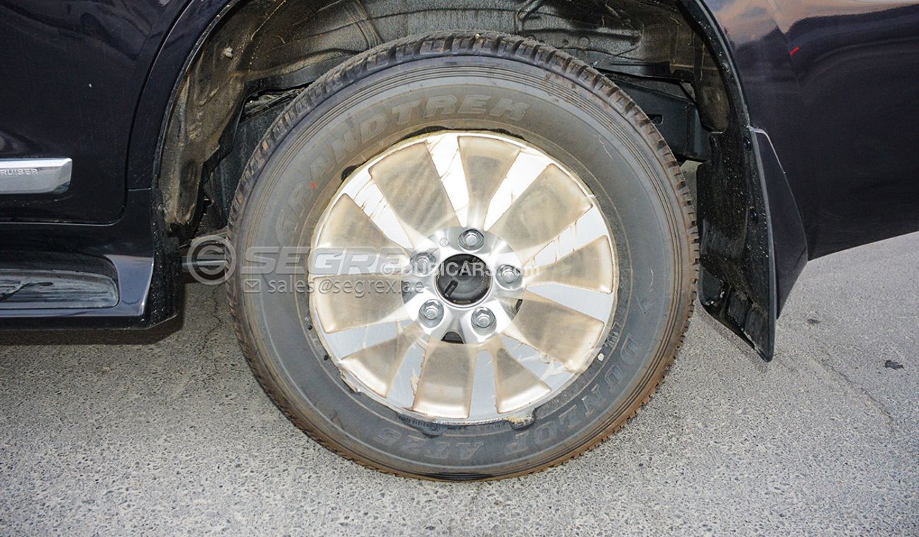 Toyota Land Cruiser LC200 4.5 GXR WITH KDSS & Rear DVD, Moquette, Remote Start