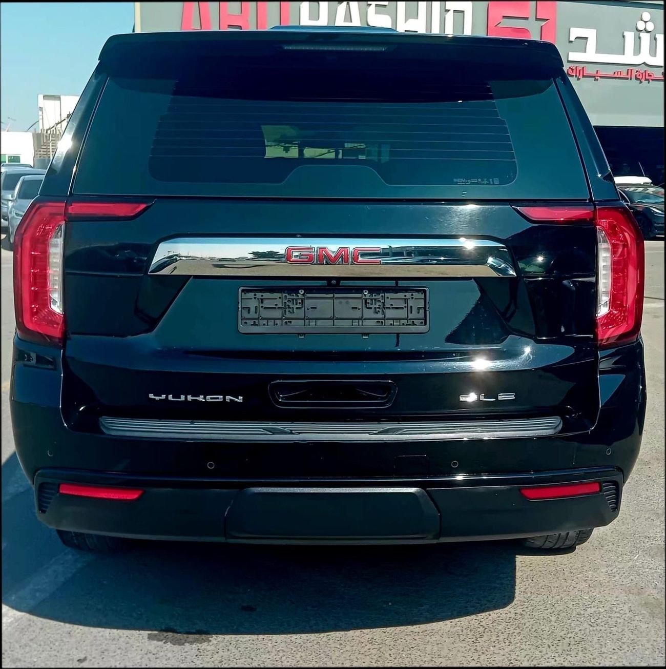 جي أم سي يوكون SLE 5.3L 4WD (8 Seater)