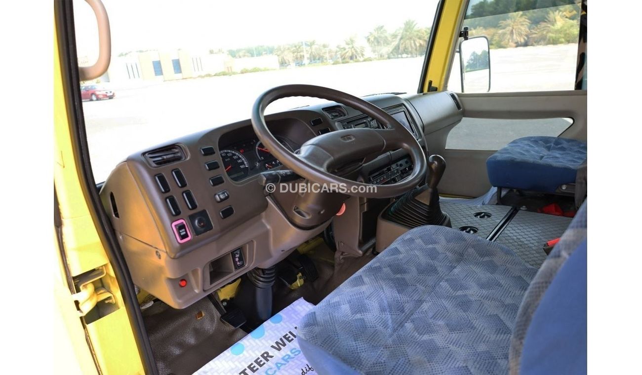 Mitsubishi Rosa SCHOOL BUS 2016 | PRICE DROP | 32 SEATS DIESEL - M/T| LOW MILEAGE | EXCELLENT CONDITION | GCC SPECS