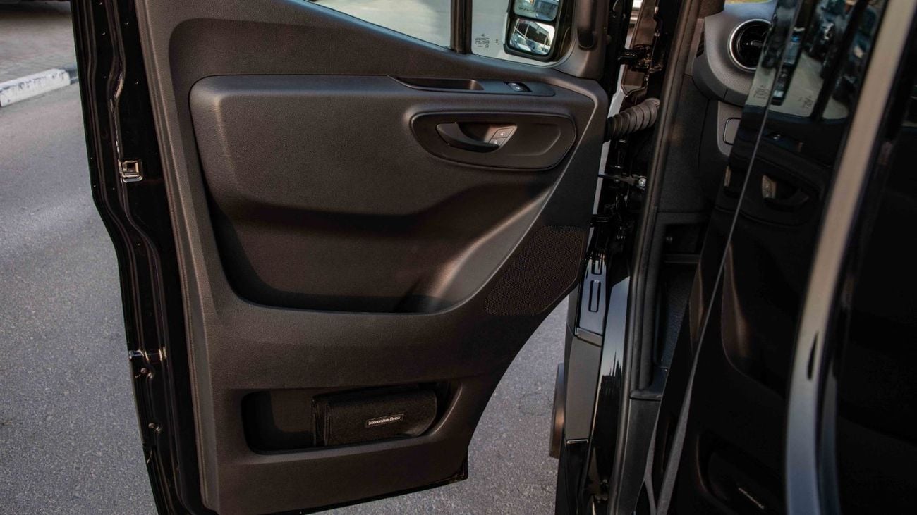 مرسيدس بنز سبرينتر 519 Extra Long 2.0L Turbo Diesel 4x2 | 2026 | GCC Specs with 2 Years Warranty | For Local Registrati