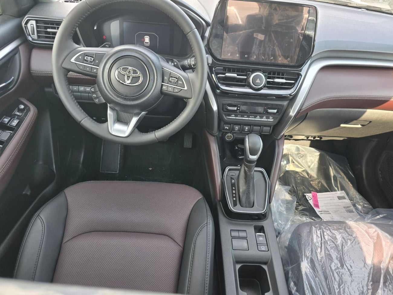 تويوتا أوربان كروزر 1.5L PETROL, FULL OPTIONS, GCC, 2025