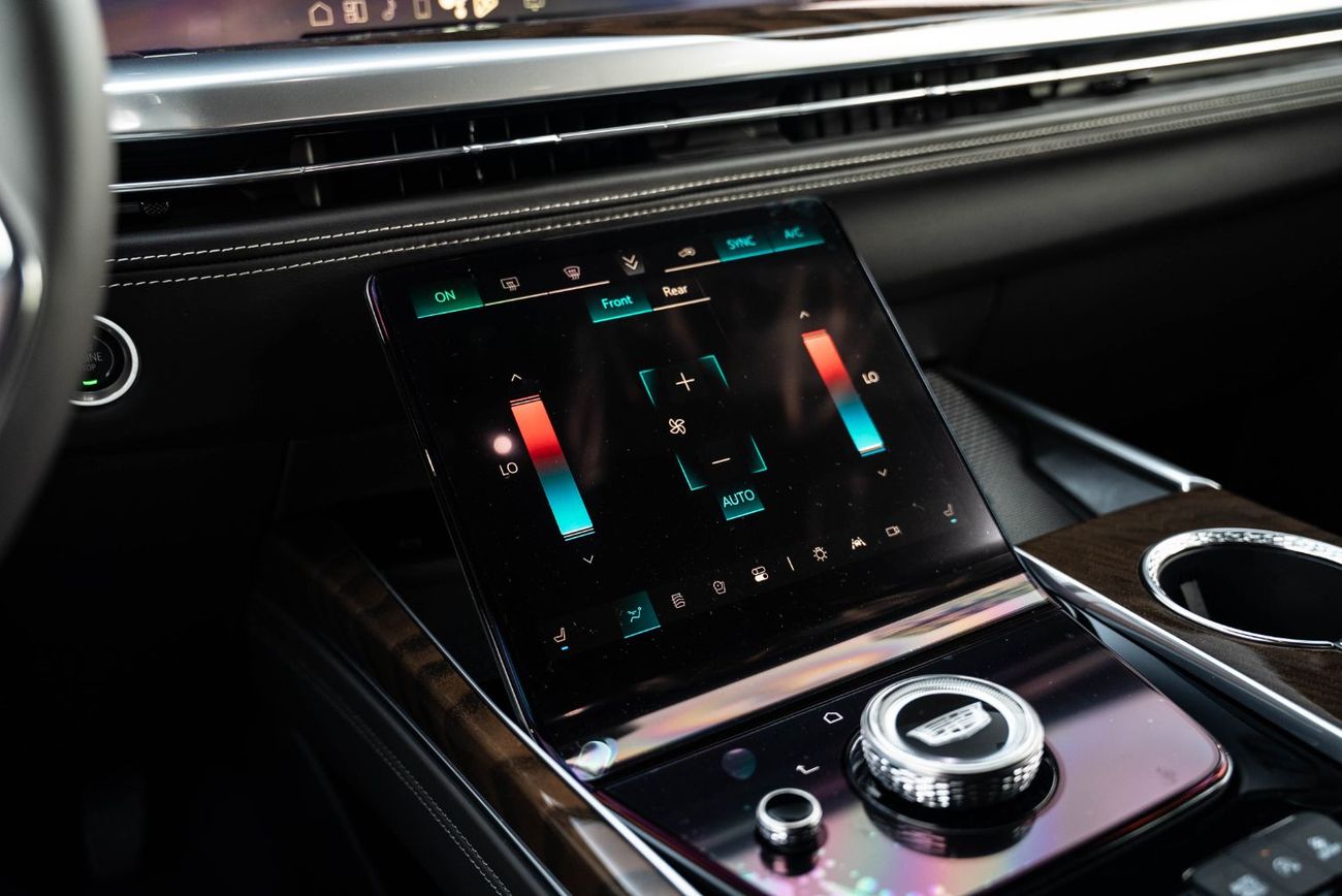 Cadillac Escalade Sport Platinum 6.2L 4WD Sport Platinum Executive 2025 Brand New American Specs 6.2L V8