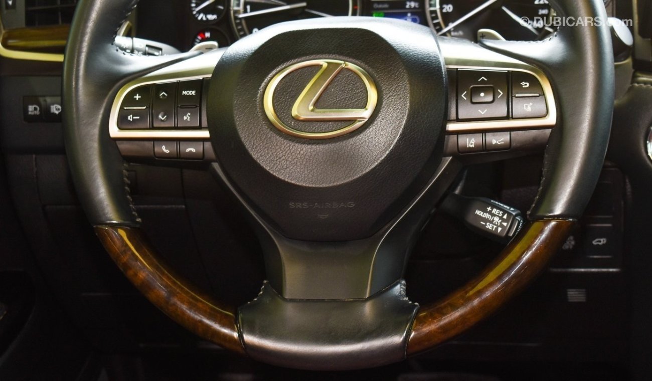 Lexus LX570