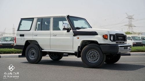Toyota Land Cruiser 70 2.8L Diesel Engine | Manual Drive | Rear Camera | Power Mirrors  | GCC Specs | Export