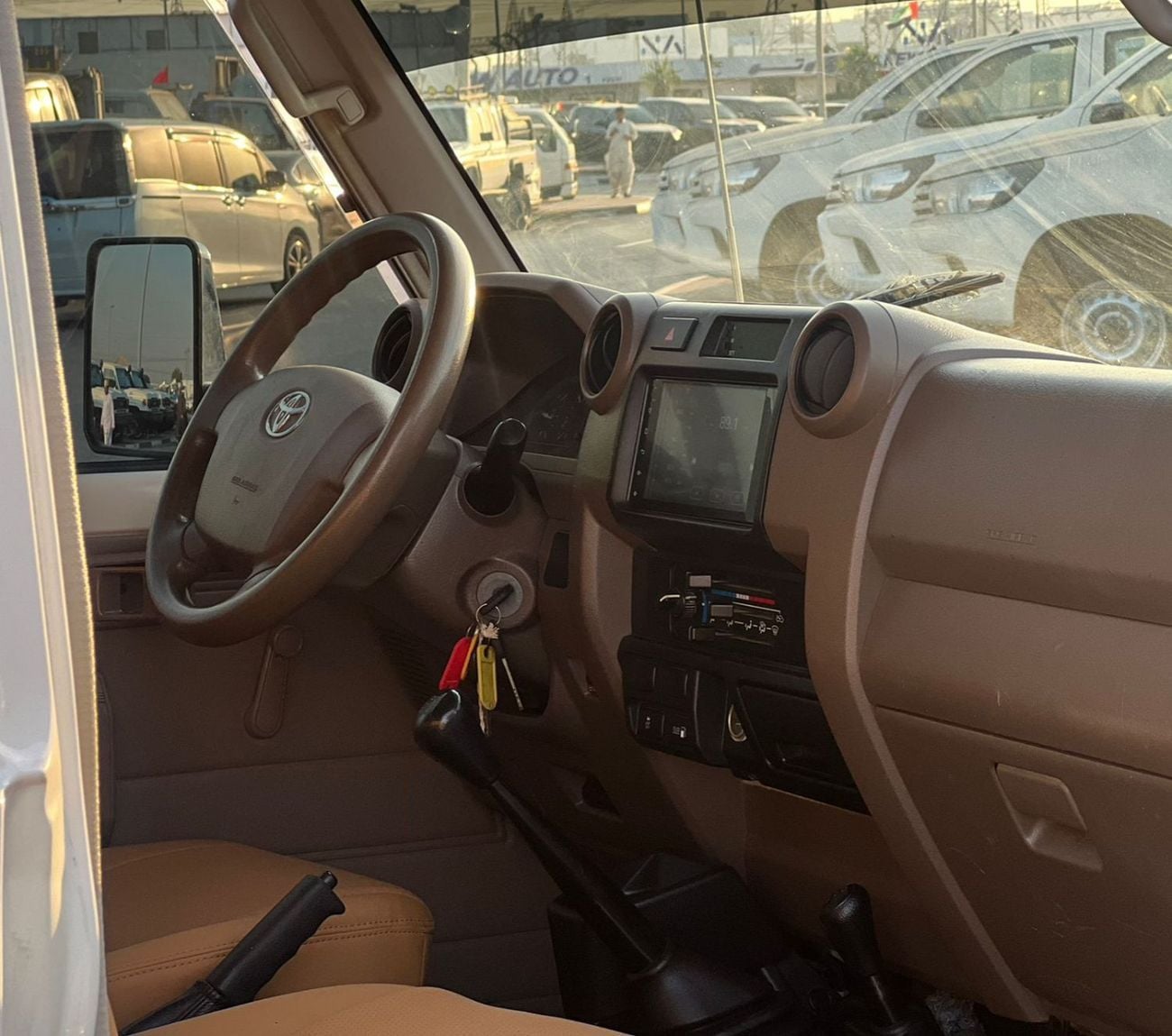 تويوتا لاند كروزر بيك آب 2018 Toyota Land Cruiser Pick up - Single Cabin - 4.0L V6 - AWD 4x4 - Patrol Manual - Fully Maintain