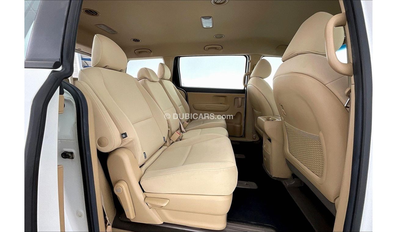 كيا كارنيفال LX