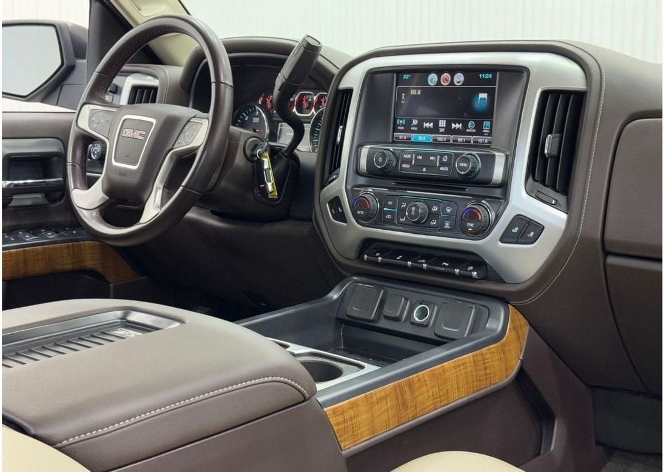 GMC Sierra 6.0L V8 2500HD SLE 2018 GMC Sierra 2500HD SLE, Warranty, Full GMC Service History, Very Low Kms, GCC
