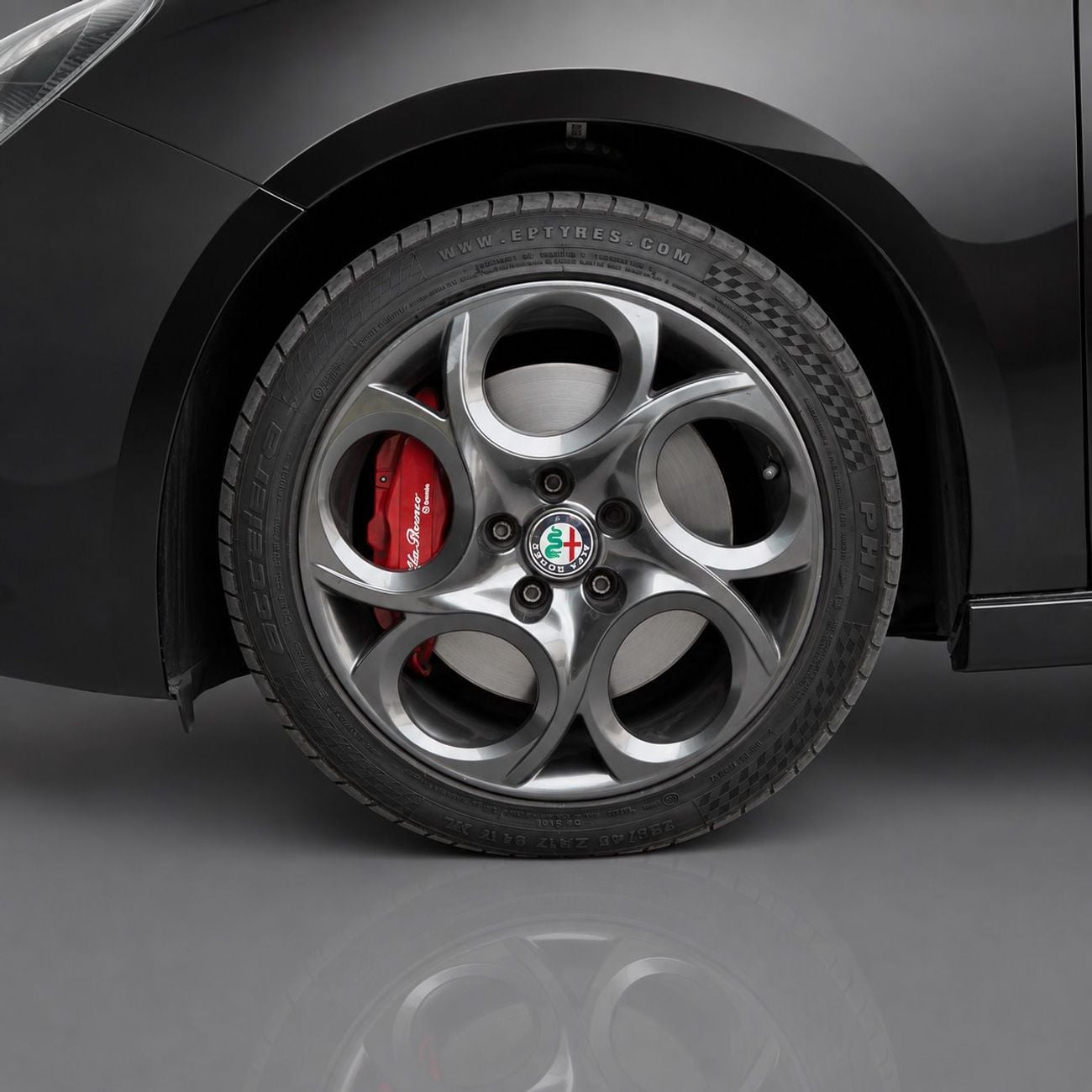 ألفا روميو جوليتا Veloce AED 516 P.M • 0% Downpayment • Alfa Romeo Giulietta • 1 Year Warranty