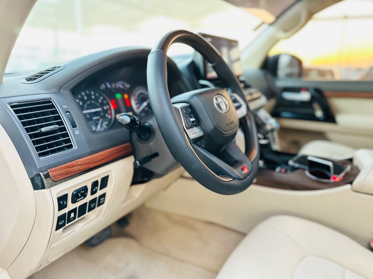 تويوتا لاند كروزر GXR 4.0L (271 HP) 4WD