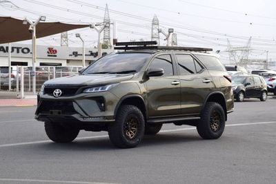 Toyota Fortuner VX2 4X4 Diesel 2.8L (Right Hand)