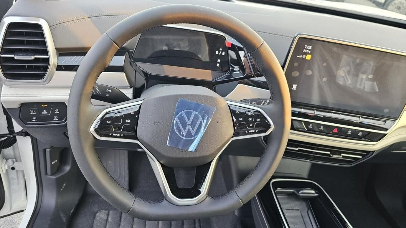 فولكس واجن ID.6 ID 6 Crozz Pro Full Option Open Sunroof ,HUD ,360 Camera ,7 Seat 2024 Model