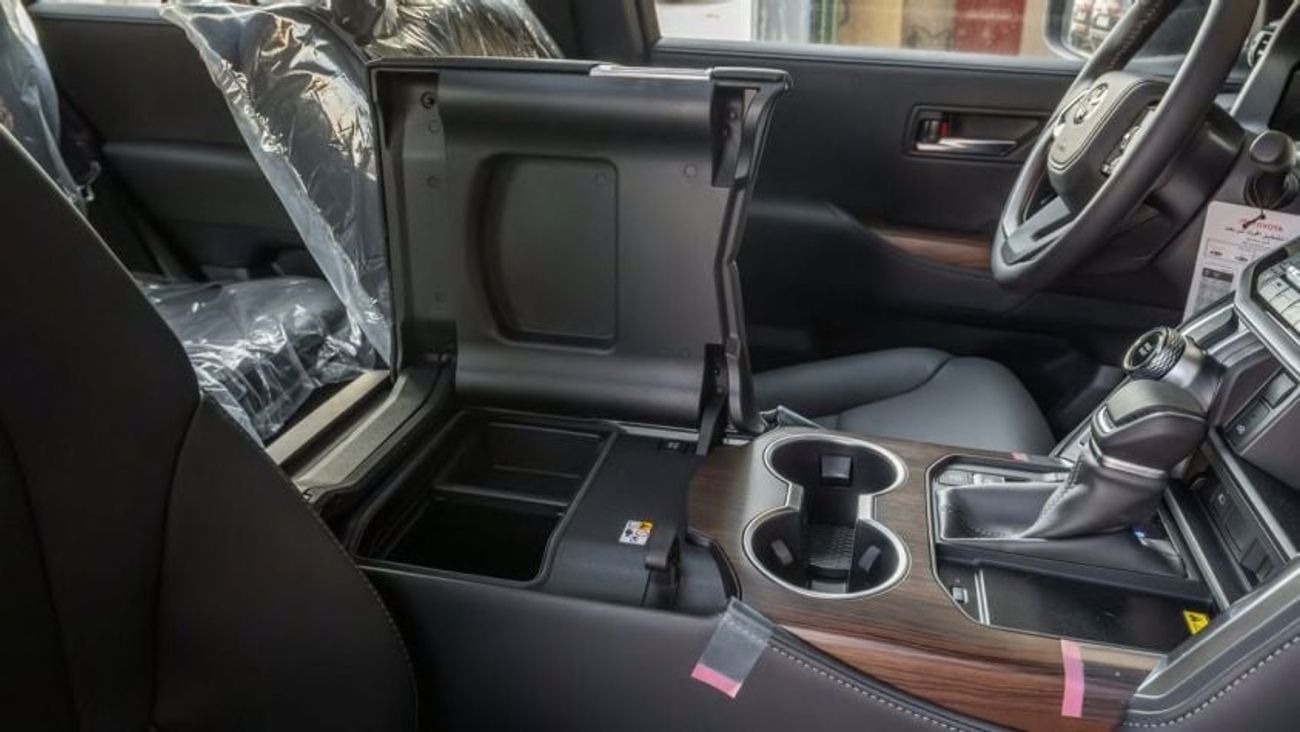 تويوتا لاند كروزر GXR Toyota Land cruiser 4.0 HI 2026