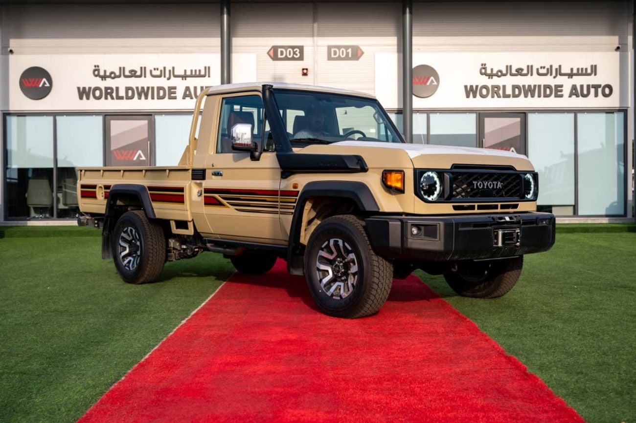 تويوتا لاند كروزر بيك آب Toyota LC79 2.8L T Diesel Automatic Z1 Full Option 2025