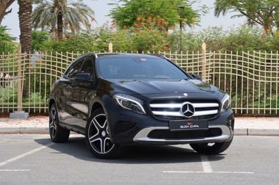 Mercedes-Benz GLA 250 Std 2.0L (211 HP)