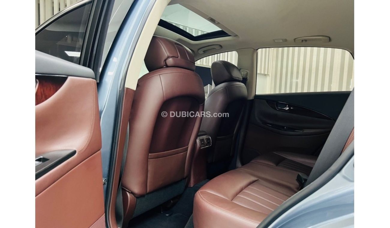 Infiniti QX50 Luxury Luxury GCC .. FSH .. Original Paint .. Perfect Condition