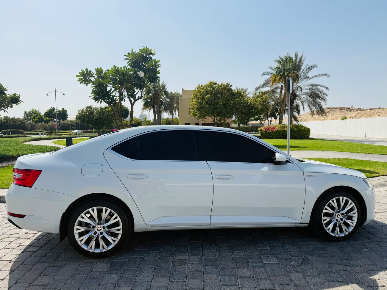 سكودا سوبيرب Ambition 1.4L