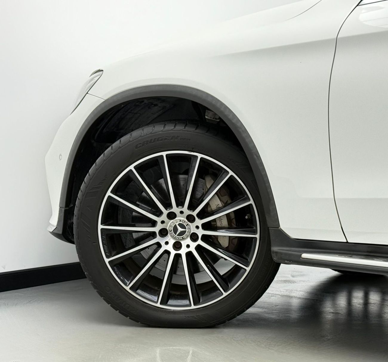 Mercedes-Benz GLC 250 4MATIC 2.0L 2019 Mercedes-Benz GLC 250 4MATIC, 1 Year Warranty, Service History, GCC