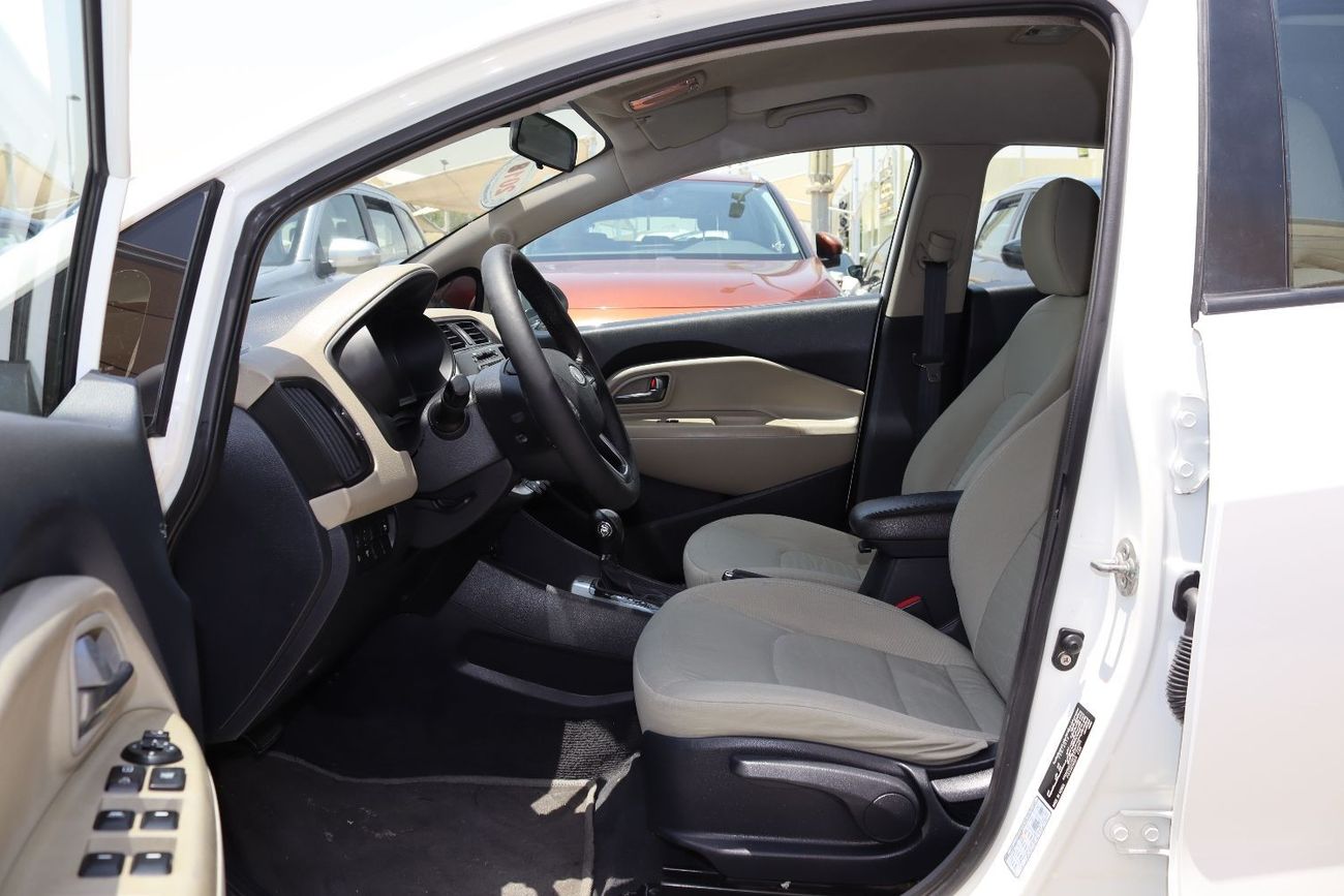 Kia Rio ACCIDENTS FREE - GCC - ENGINE 1400 CC - EXCELLENT CONDITION INSIDE OUT