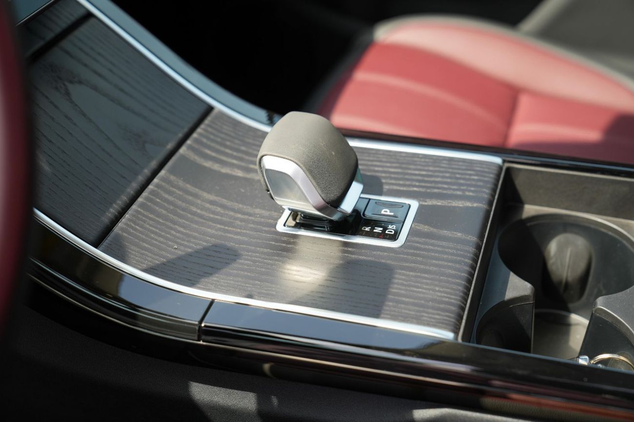 Land Rover Range Rover Evoque SE P250 DYNAMIC 2025!! FIVE YEARS WARRANTY!! THREE YEARS SERVICE CONTRACT