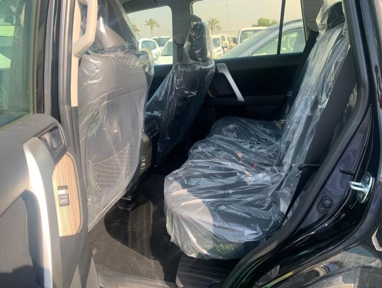 تويوتا برادو 2023 new TOYOTA PRADO 2700CC VXR FULL OPTION PETROL AUTOMATIC ZERO KM