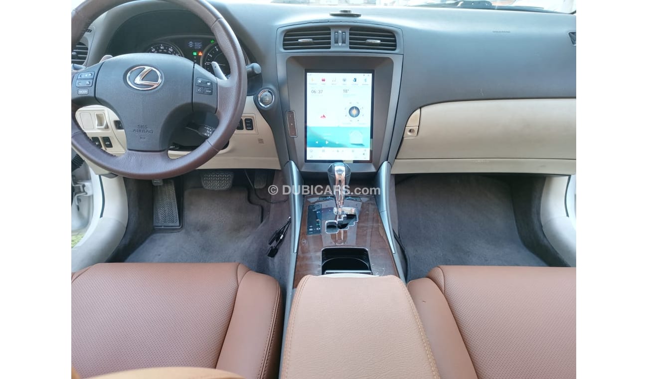 Lexus IS250 2010 model, American specifications, leather hatch, cruise control, alloy wheels, sensors, Android s