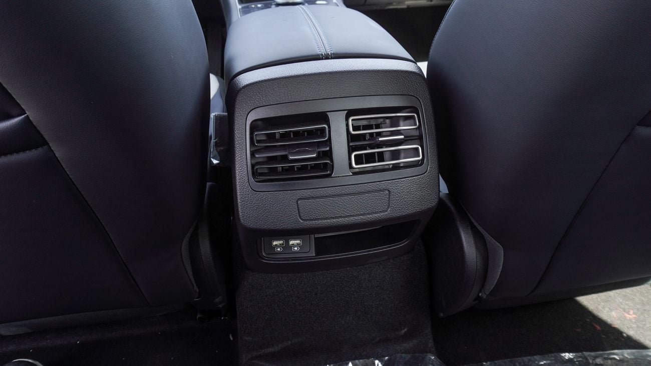 BYD Destroyer 05 Brand New BYD Destroyer EV 2025 Export 1.5L Plug-in Hybrid|White/Black|N-BYD-LUX-H-E-25|