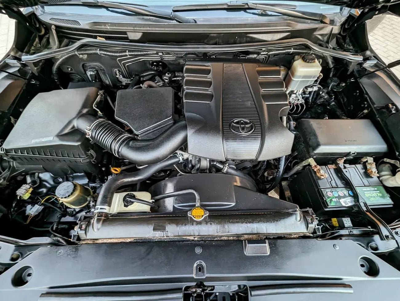 تويوتا لاند كروزر GXR 2014 Facelifted 2026 With Interior and Exterior V6 4.0L GCC specs